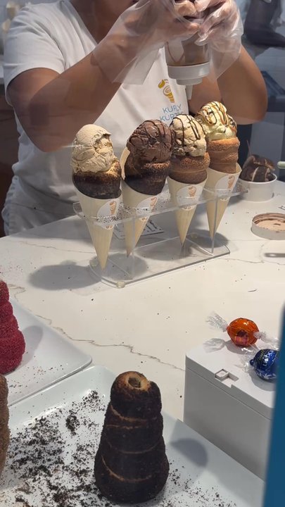 Kurly Kürtősh Café - Desserts Near Me - Nutley, New Jersey