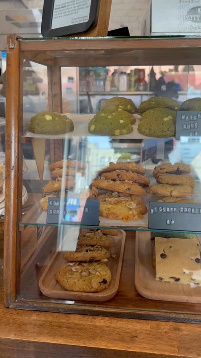 Chim Chim - Cookies, cakes and interior - Bakeries Near Me - New York, New York