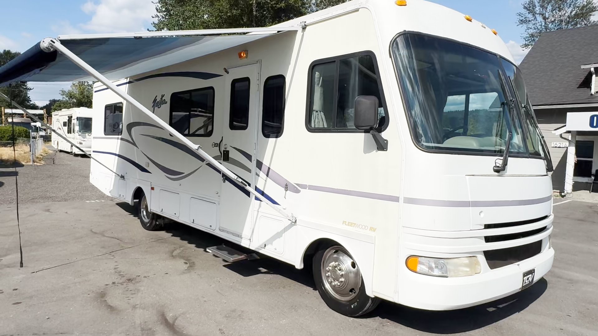 Truck City RV - #20527 - 2002 Fleetwood Flair