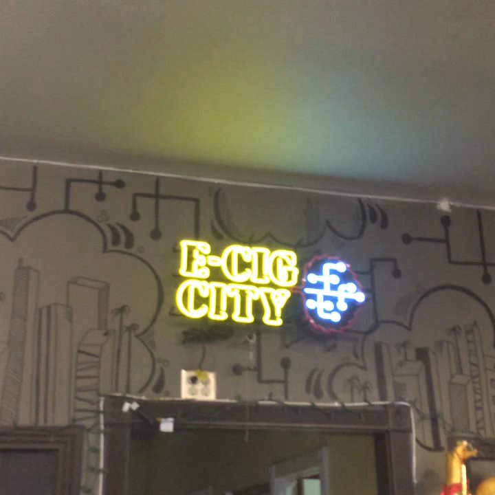 Video carousel 1 of 1 with ID _MkX6u-oKYX7MLH5G6bVgA for E-Cig City 2