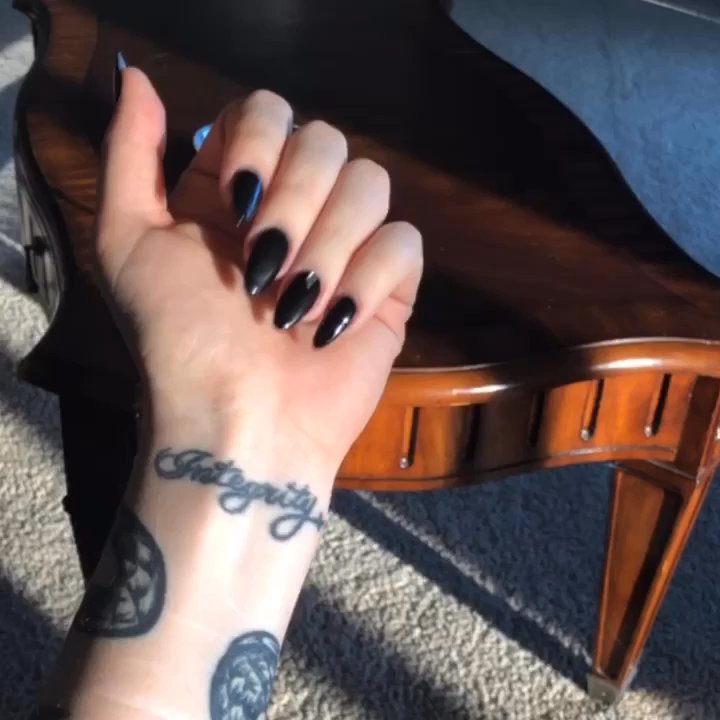 VyVy Nails - Fresh - Nail Salons Near Me - Mars Hill, North Carolina