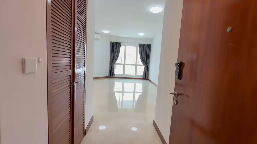 undefined of 872 sqft Apartment for Sale in Burlington Square - Project Photos 18