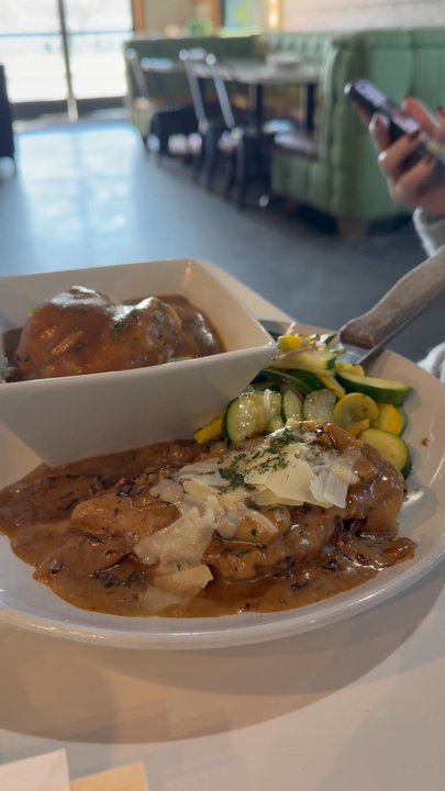Sonder - Salad Near Me - Bakersfield, California