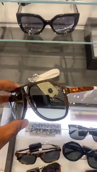 Sunglass Hut - Gucci frames - Sunglasses Near Me - Pleasanton, California