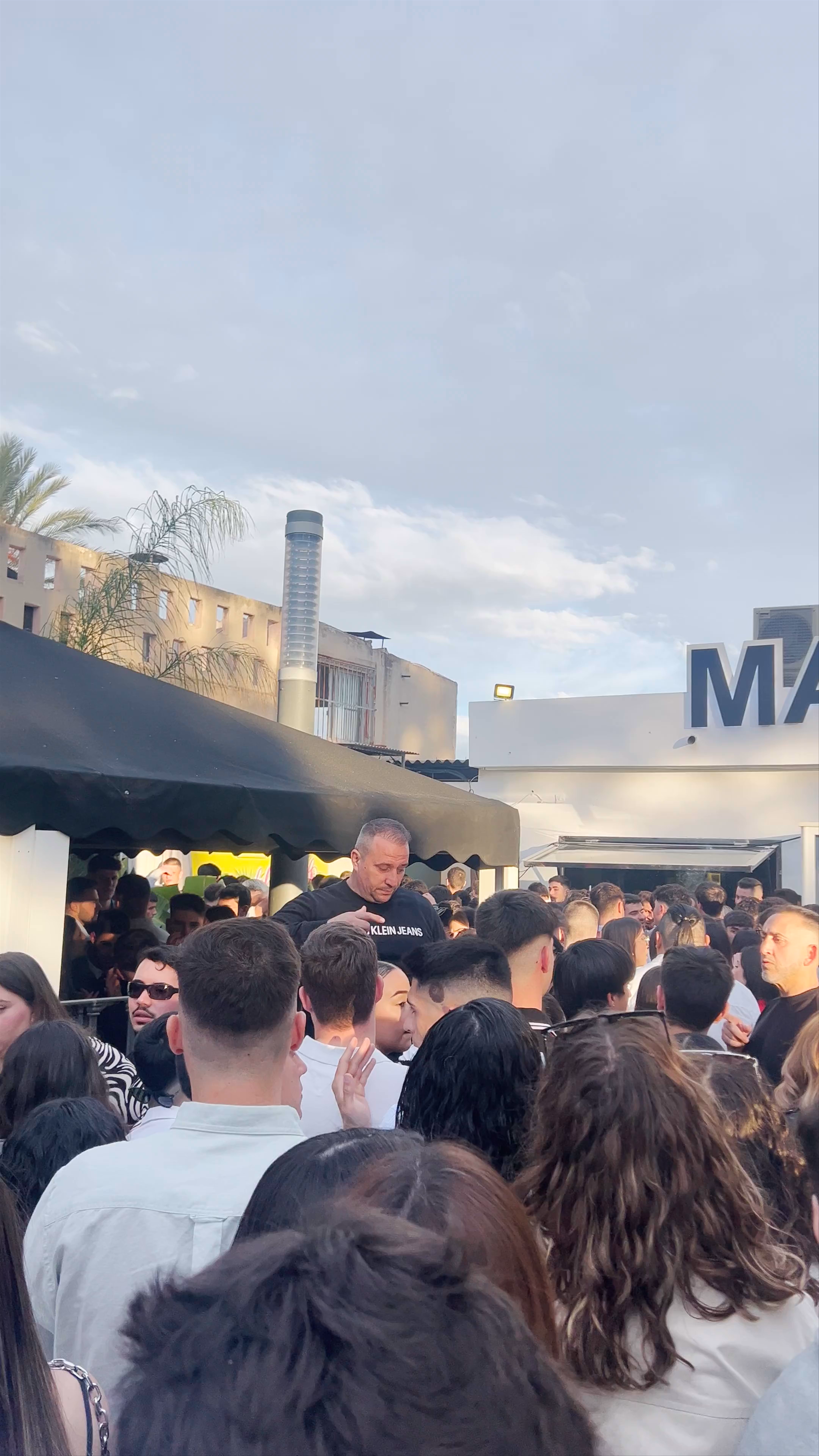 Bar Magos