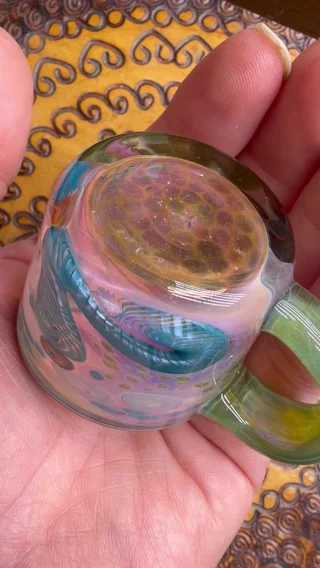 Preview pic of 1 oz inside out tiny cup for ants