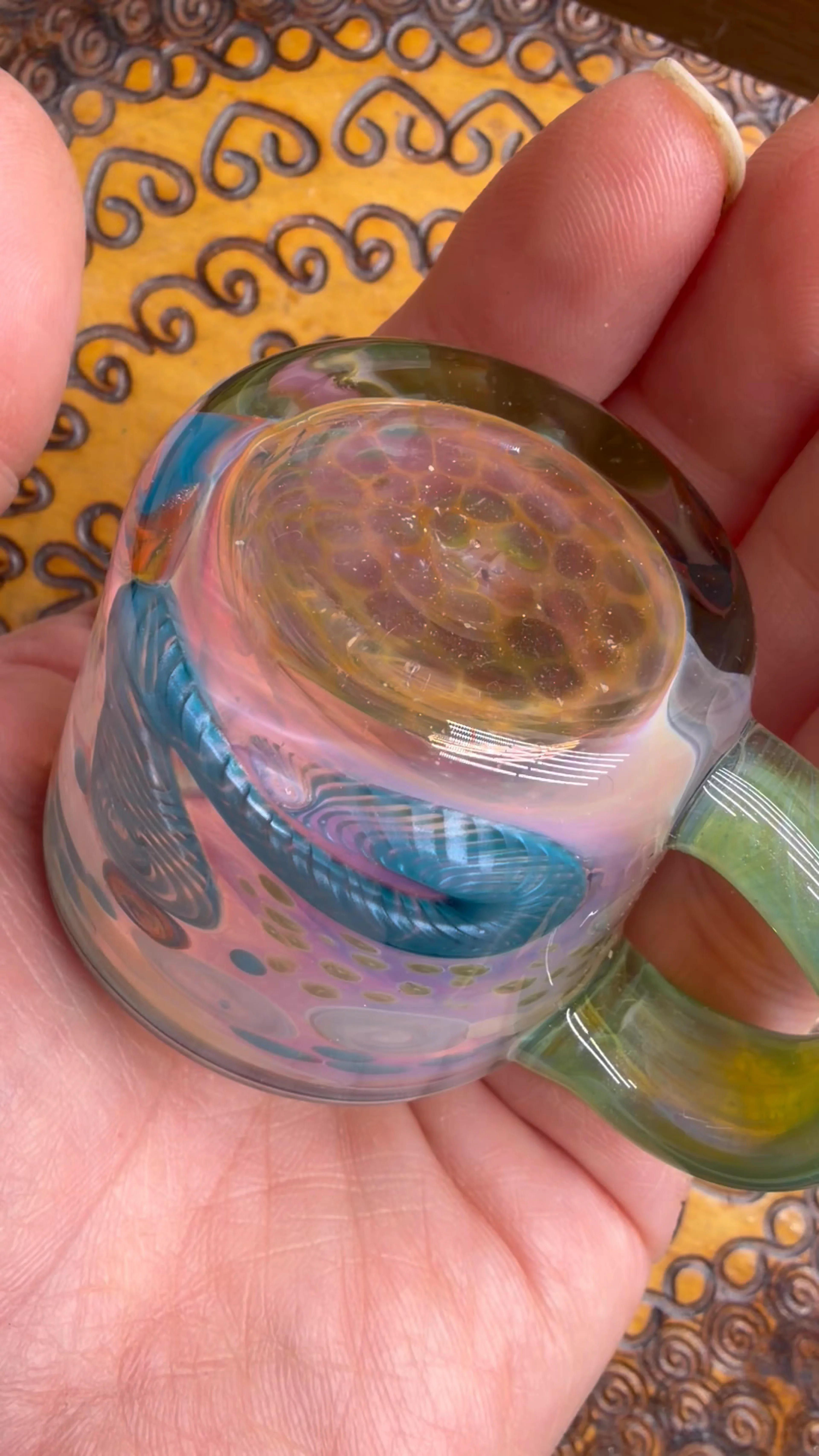 Preview pic of 1 oz inside out tiny cup for ants