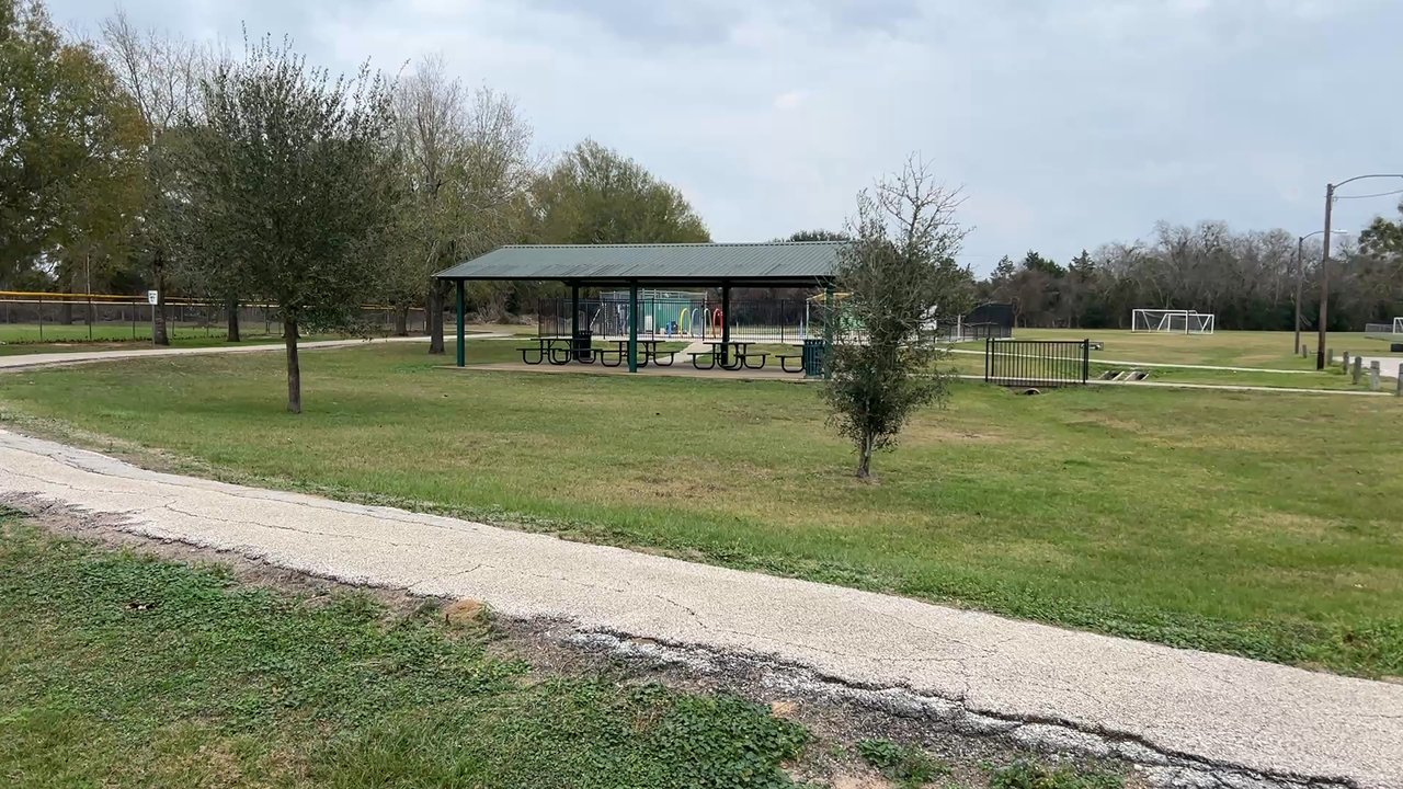 Hempstead Municipal Park - Partial overview - Parks Near Me - Hempstead, Texas