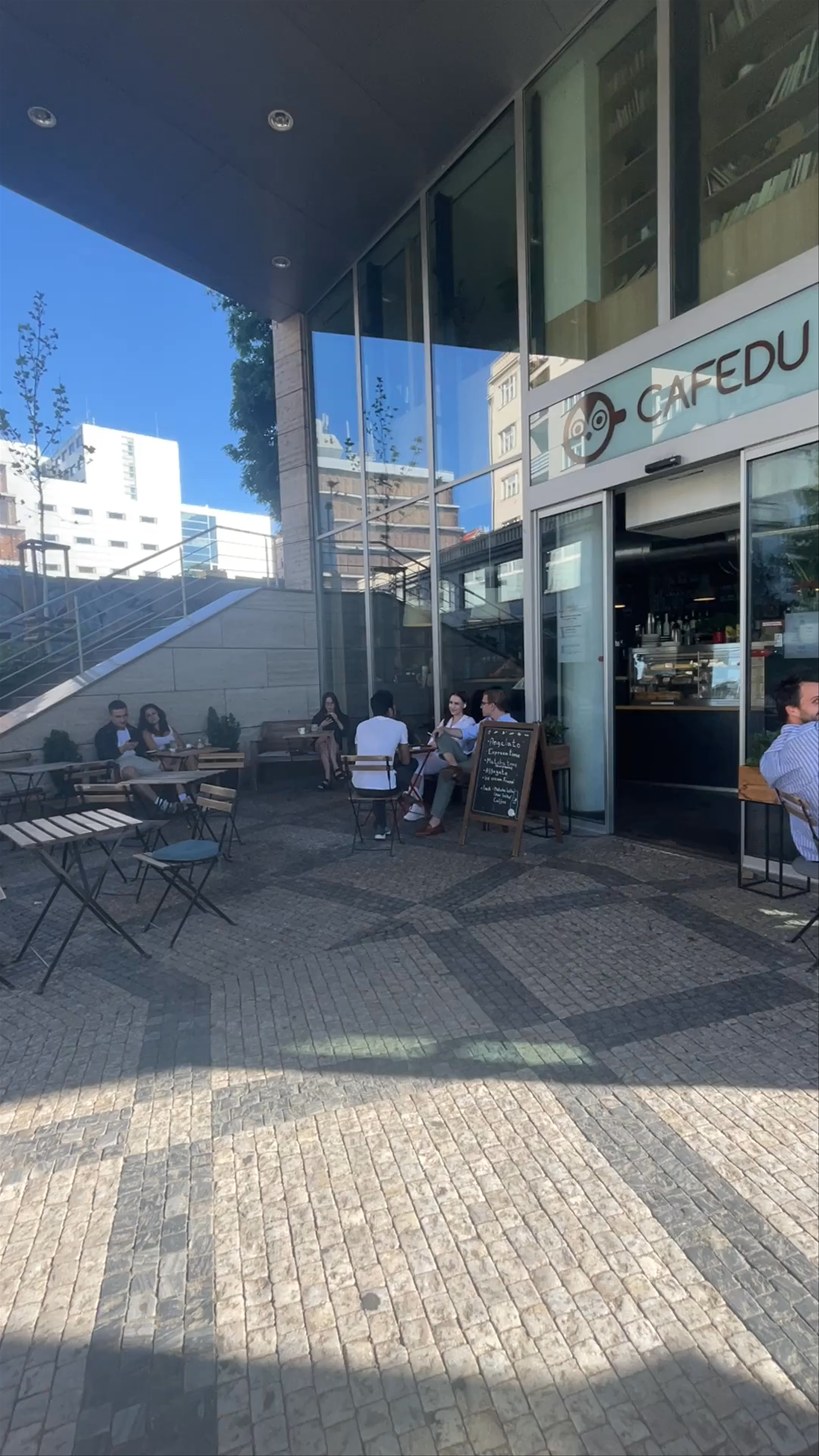 Cafedu Vinohrady: Urban Coffee Culture in Prague