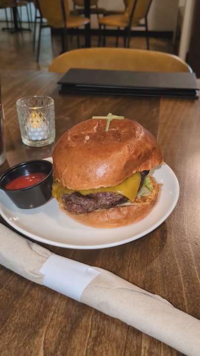 Traxx Restaurant - TREXX BURGER $17 - New American Near Me - Los Angeles, California