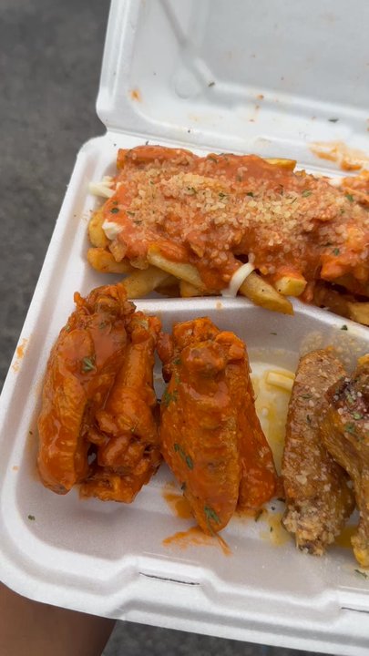 Slap Yo Mama - Lobster mac and wings - Food Trucks Near Me - Tampa, Florida