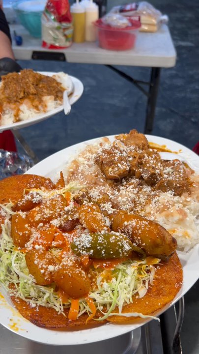 Mi Lindo Apatzingan - Enchiladas michoacanas - Food Trucks Near Me - San Jose, California