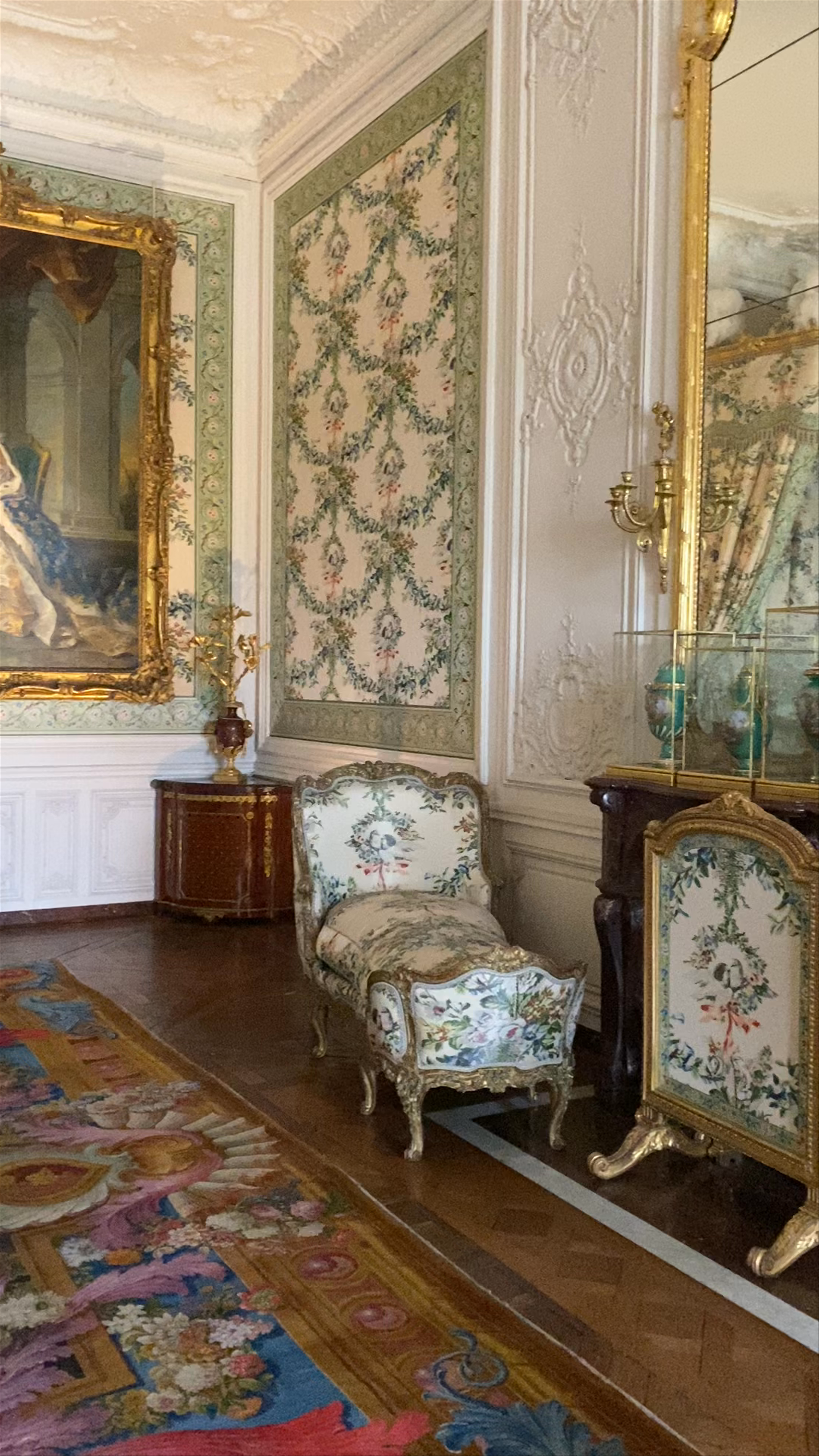 Versailles Palace: Inside the Rococo Elegance of the Grand Apartments