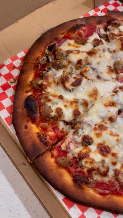 Marri's Pizza & Pasta - How can you send out burnt pizza??? | IG: veryhangrymary - Italian Near Me - Orange, California