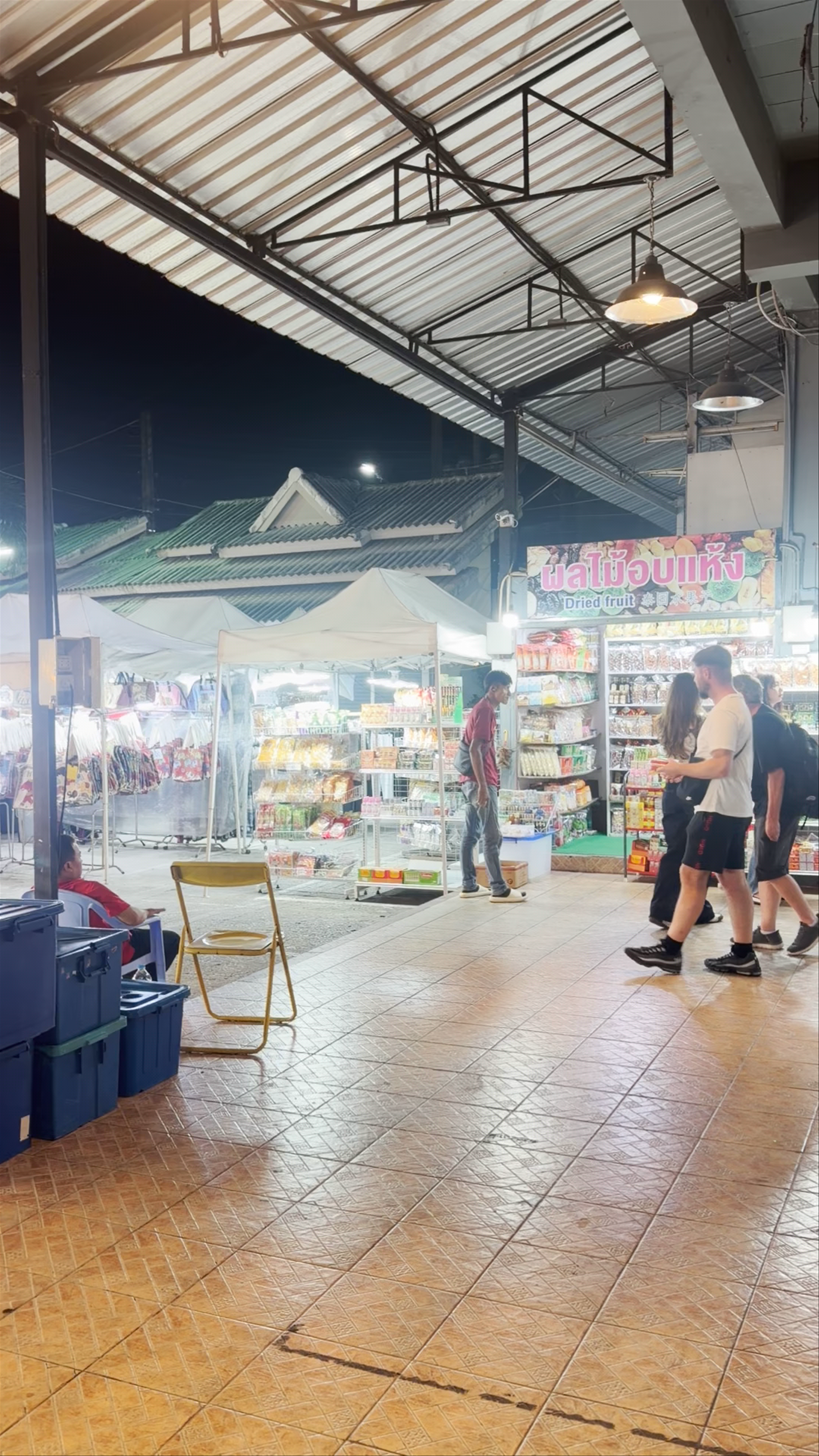 Chiang Rai Night Bazaar: Authentic Night Market Experience in Northern Thailand