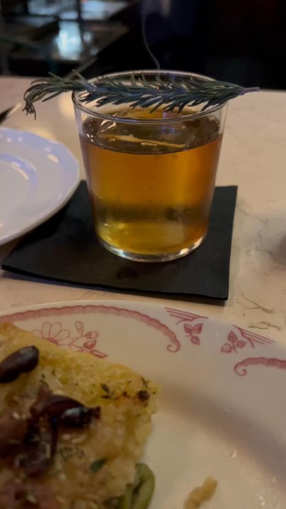Clementine - Porterhouse cocktail - Cocktail Bars Near Me - Edmonton, Alberta
