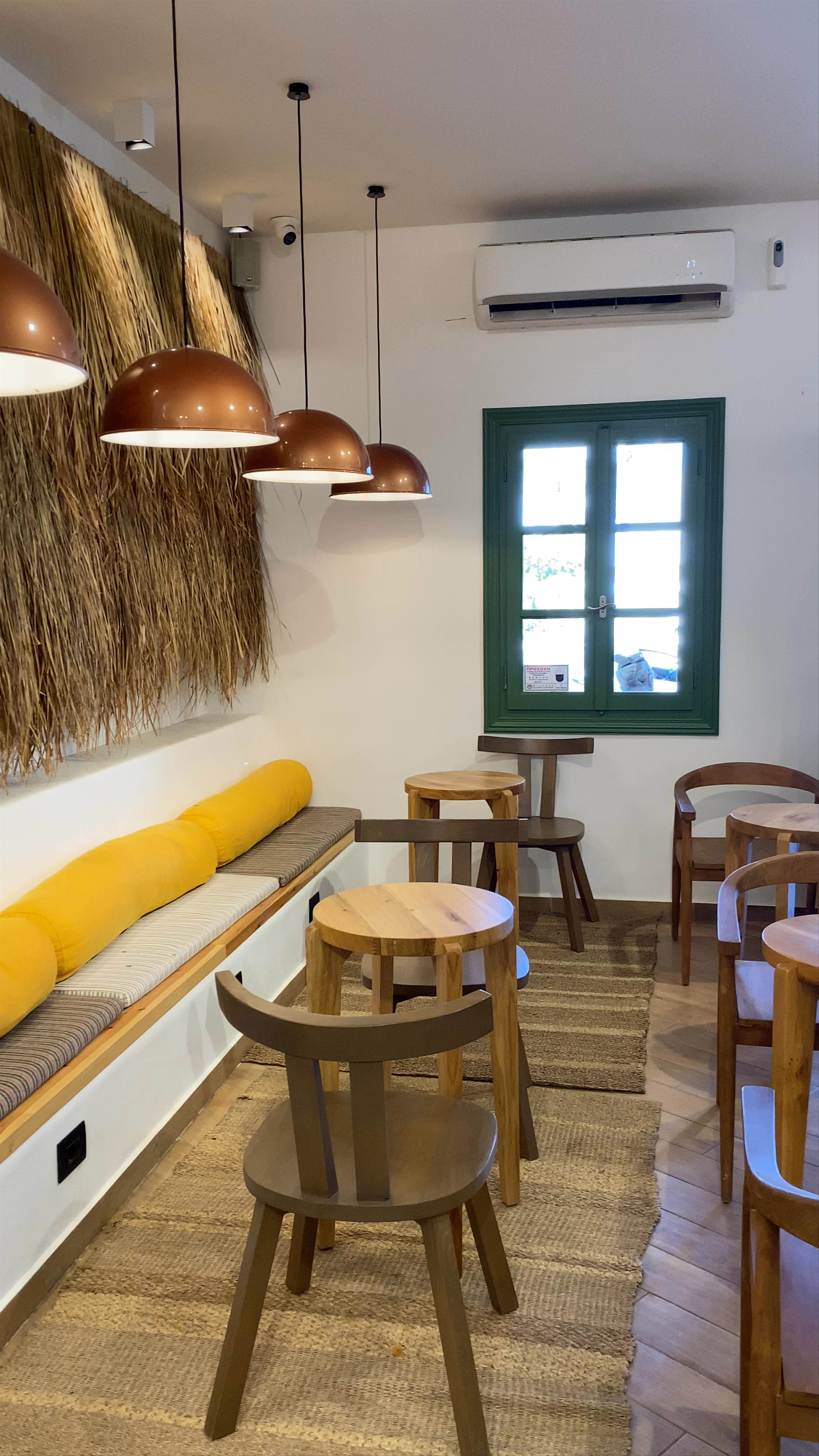 Coffee Island: Cozy Coffee Experience in Ano Mera, Mikonos