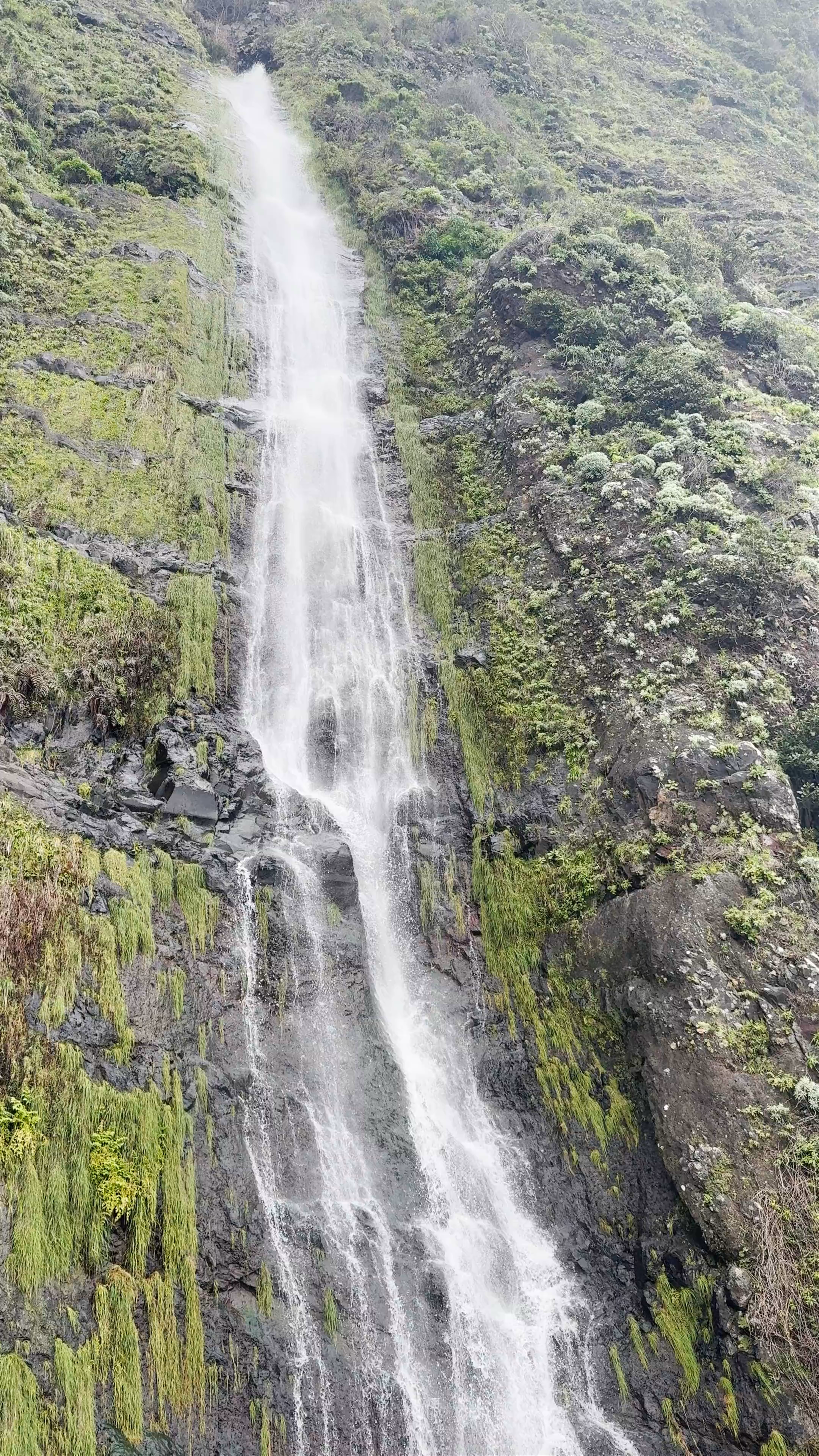 Miradouro Água d'Alto: Majestic Waterfall in São Vicente, Madeira