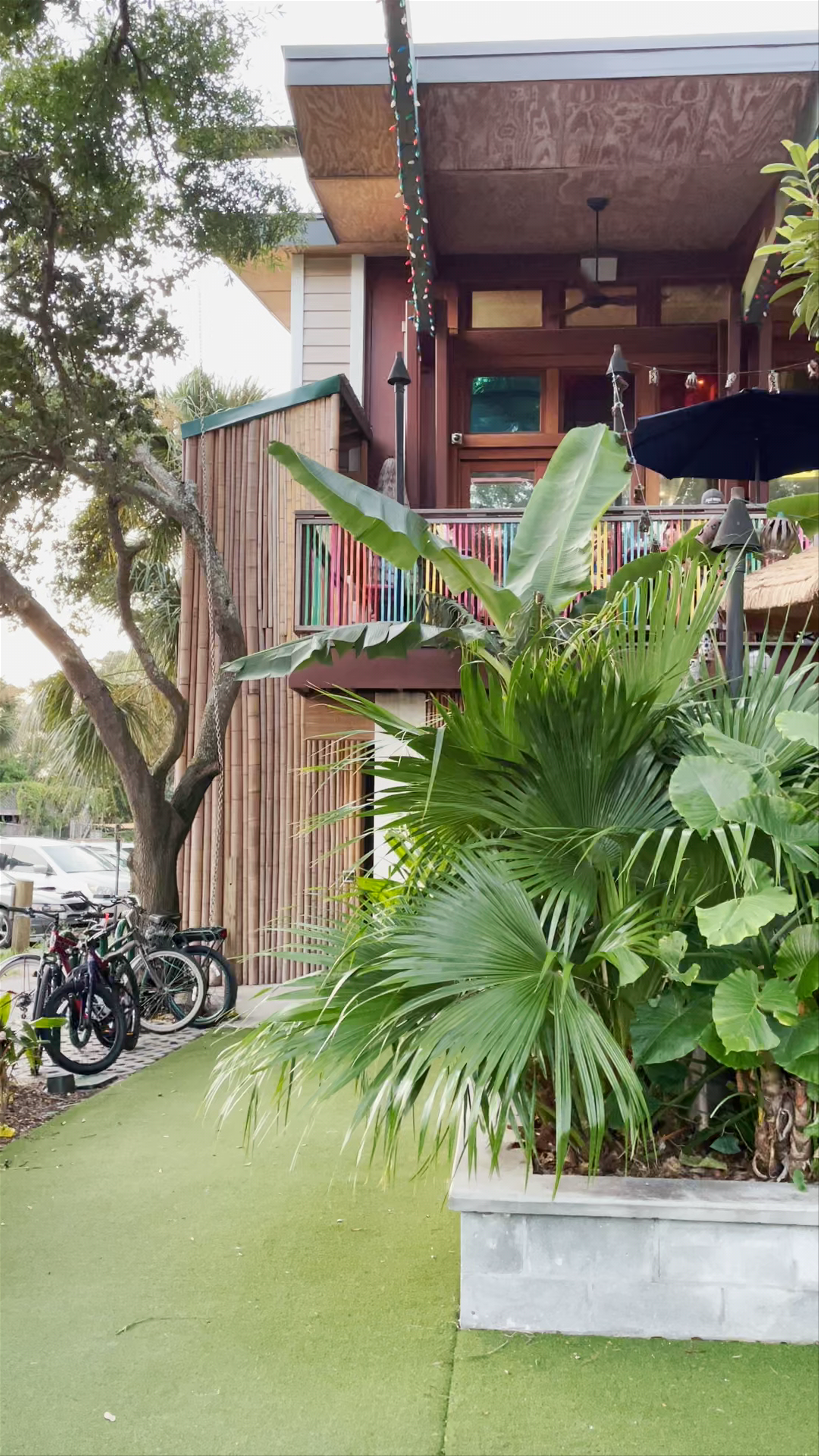 Taco Boy outdoor dining space