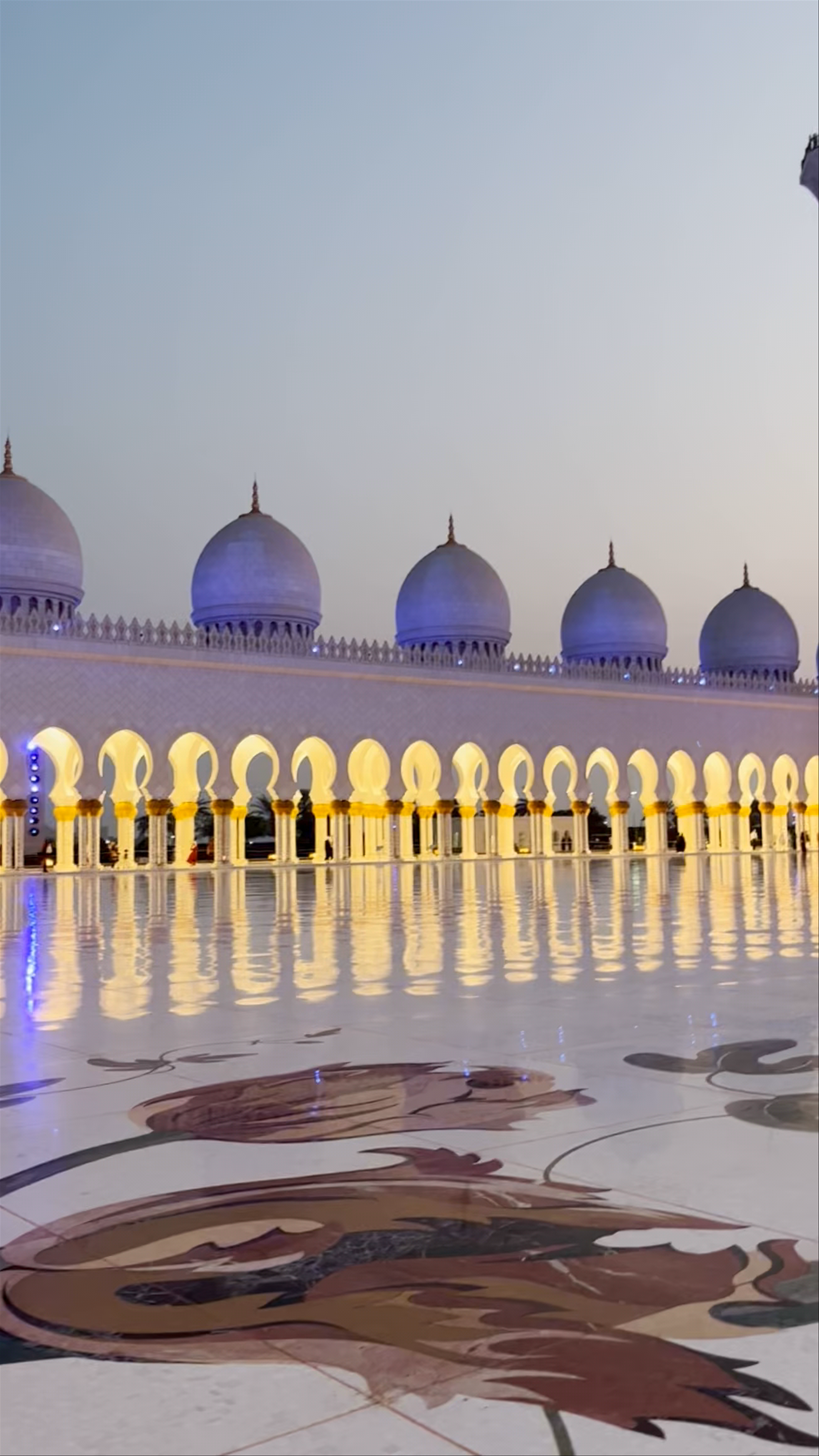 Mosque Of Sheikh Zayed Bin Sultan the First - 9 - Street - Abu Dhabi - United Arab Emirates
