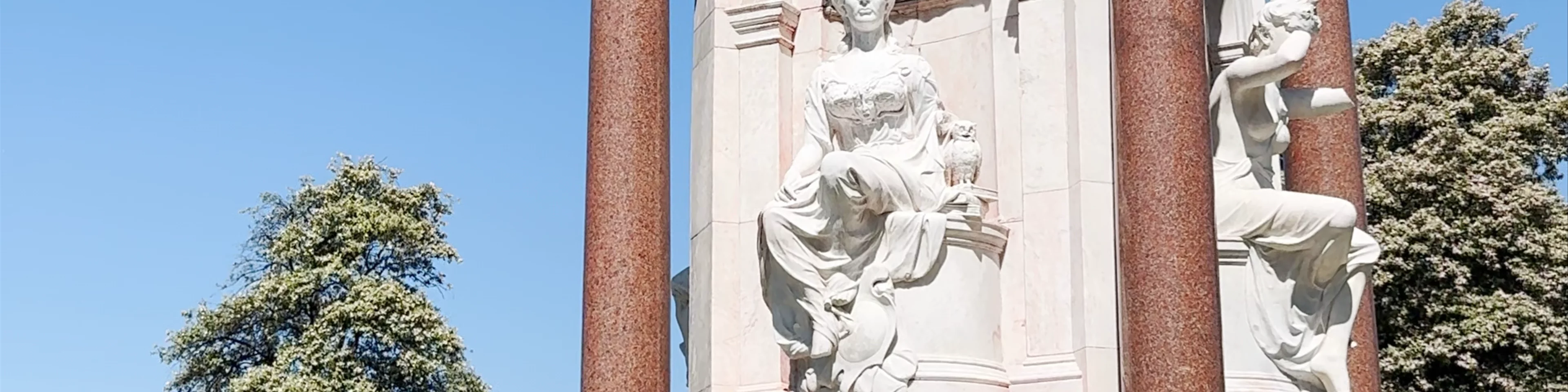 Queen Victoria Monument