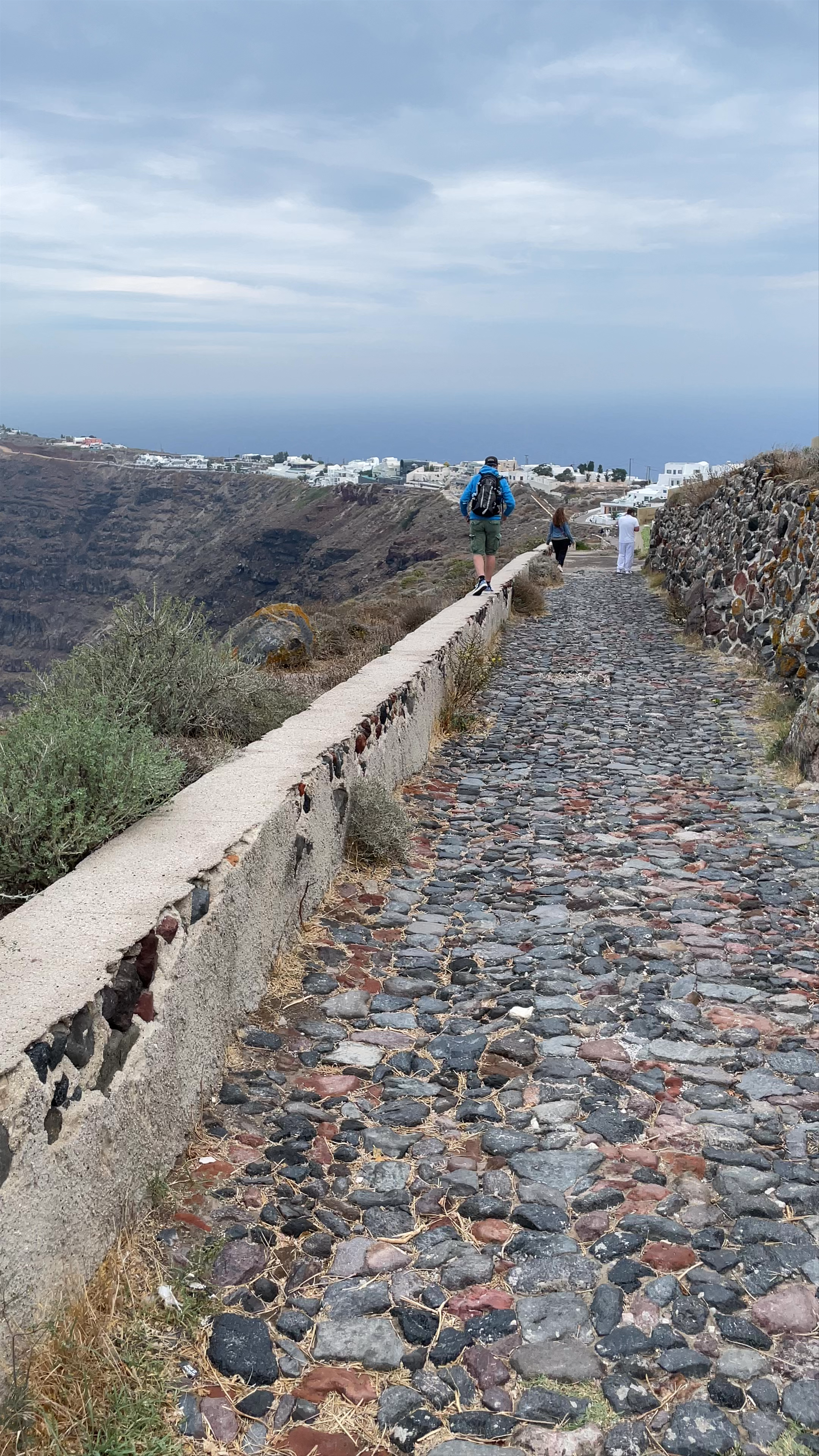 Theoskepasti - Skaros Hiking Trail Experience in Imerovigli, Greece