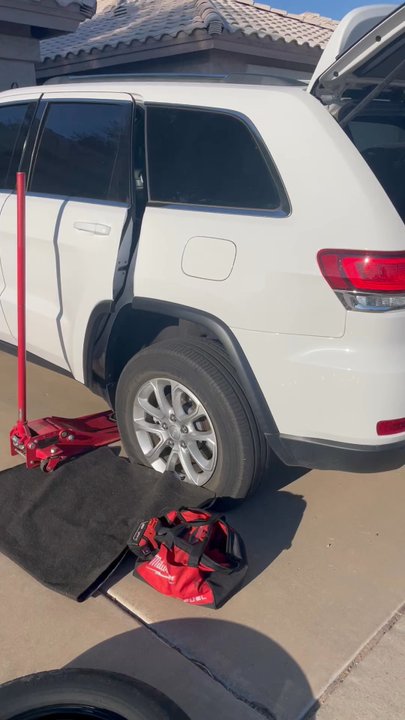 Roadside Ralph - Spare tire help - Roadside Assistance Near Me