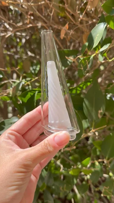 Preview pic of White Swirl Puffco Topper