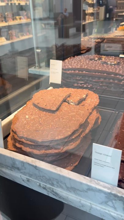 Läderach chocolatier suisse - Chocolatiers & Shops Near Me - Cerritos, California