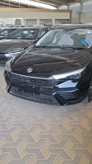 ام جي 5 STD 2025