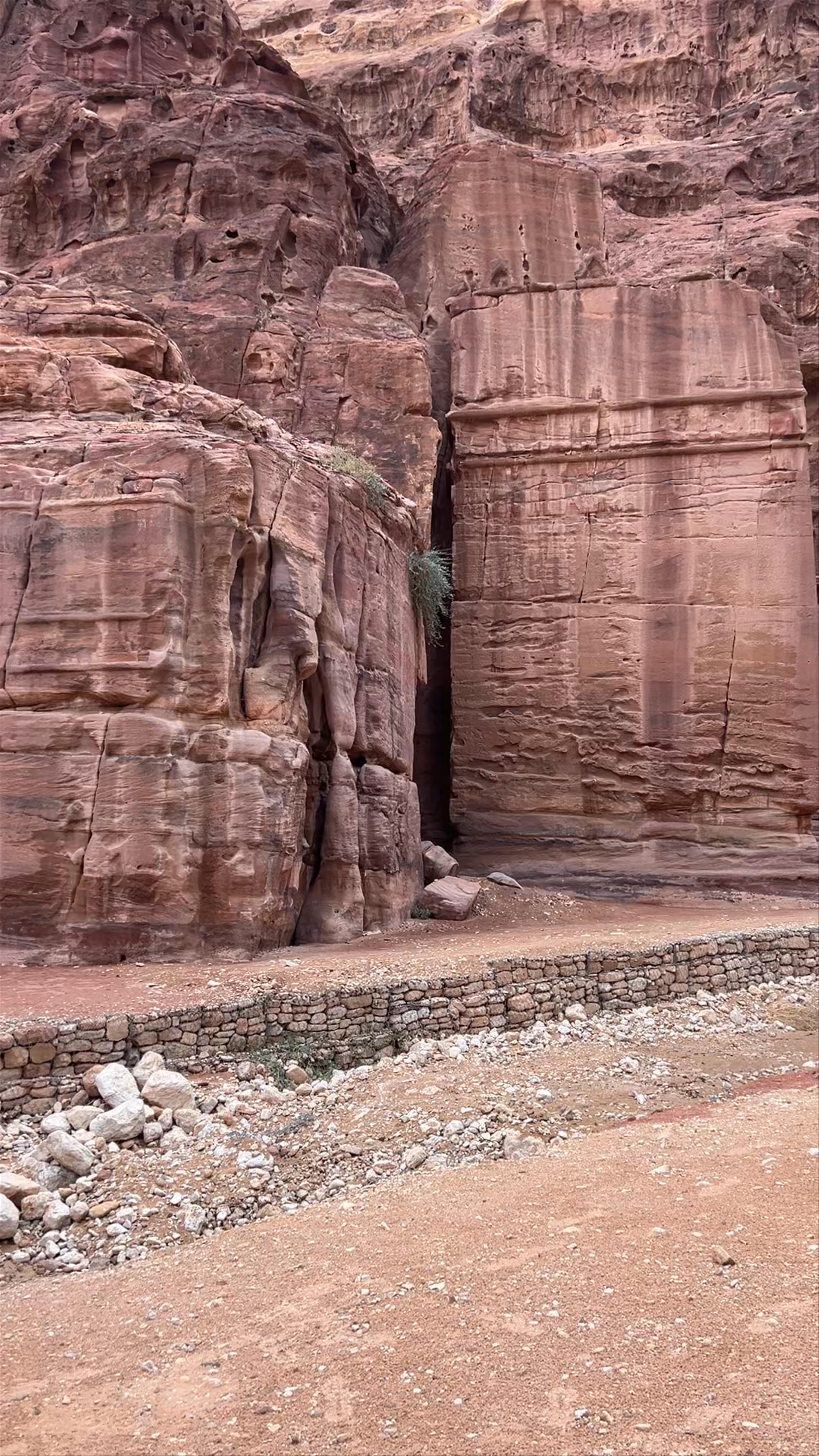 Tomb of 'Unayshu: Ancient Secrets Carved in Wadi Musa, Jordan