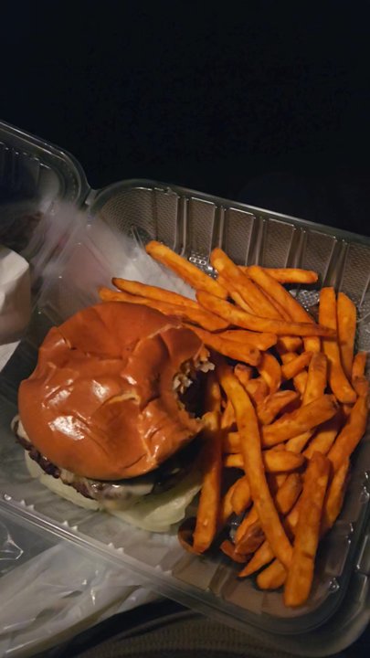 The Roadkill Cafe - Man when I say good, I mean it, those fries are perfectly fried, the burger a perfect medium and running down to my elbow, every time I go. - American Near Me - Seligman, Arizona