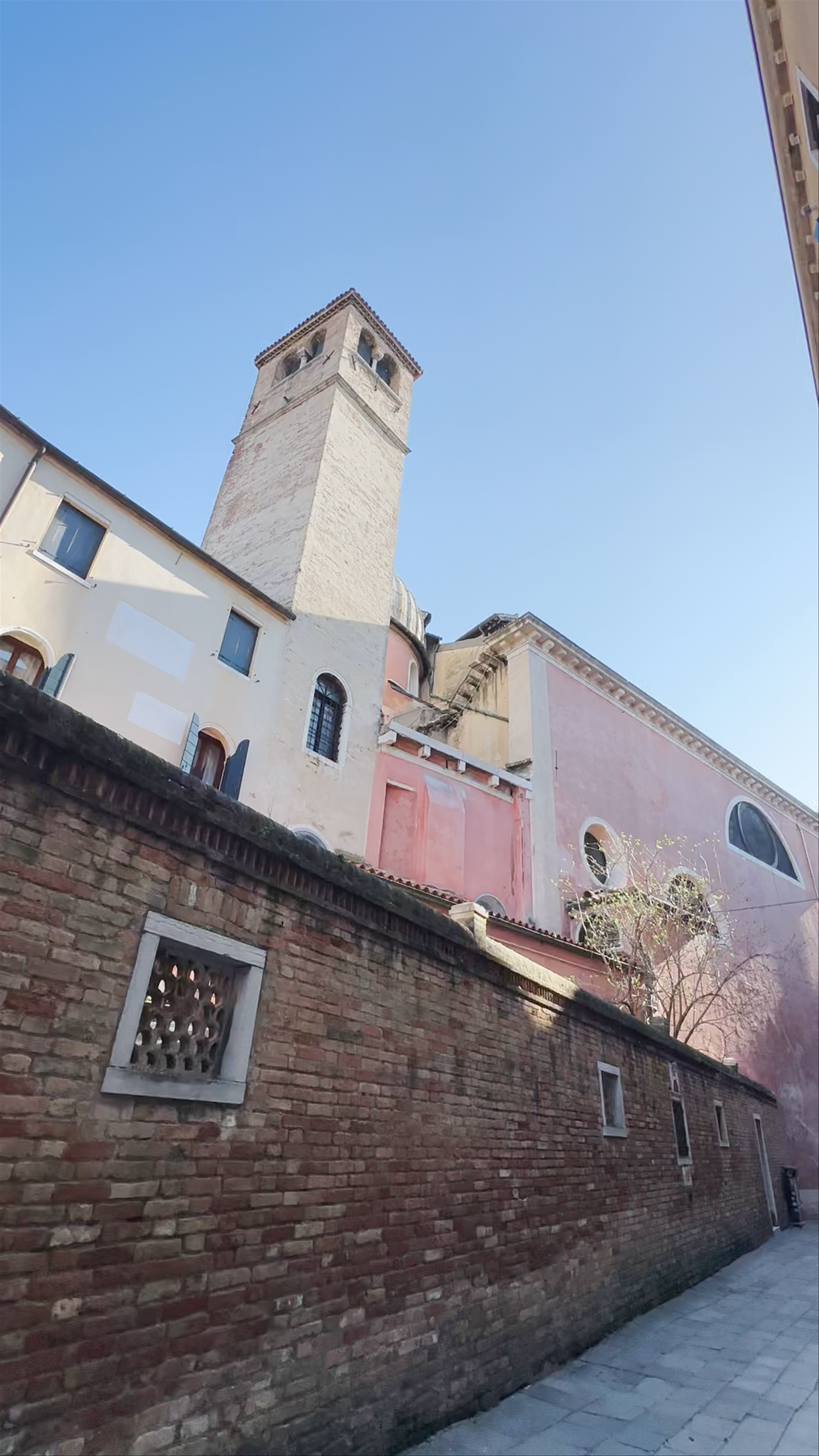 Iglesia de San Roque: Historic Charm in Venice's Hidden Backstreets