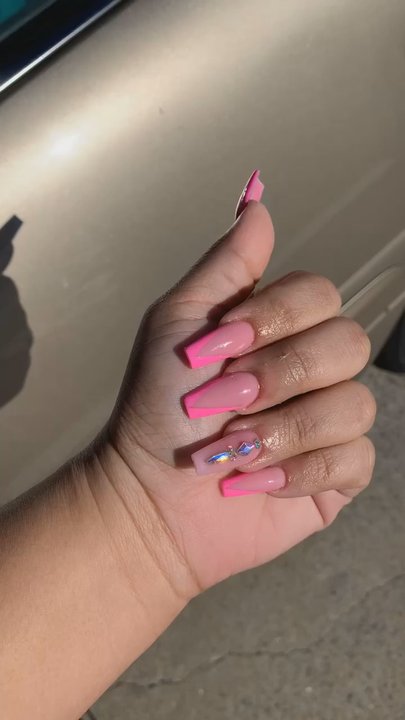 Kelly Nails - Me likey - Nail Salons Near Me - Oak Grove, Kentucky