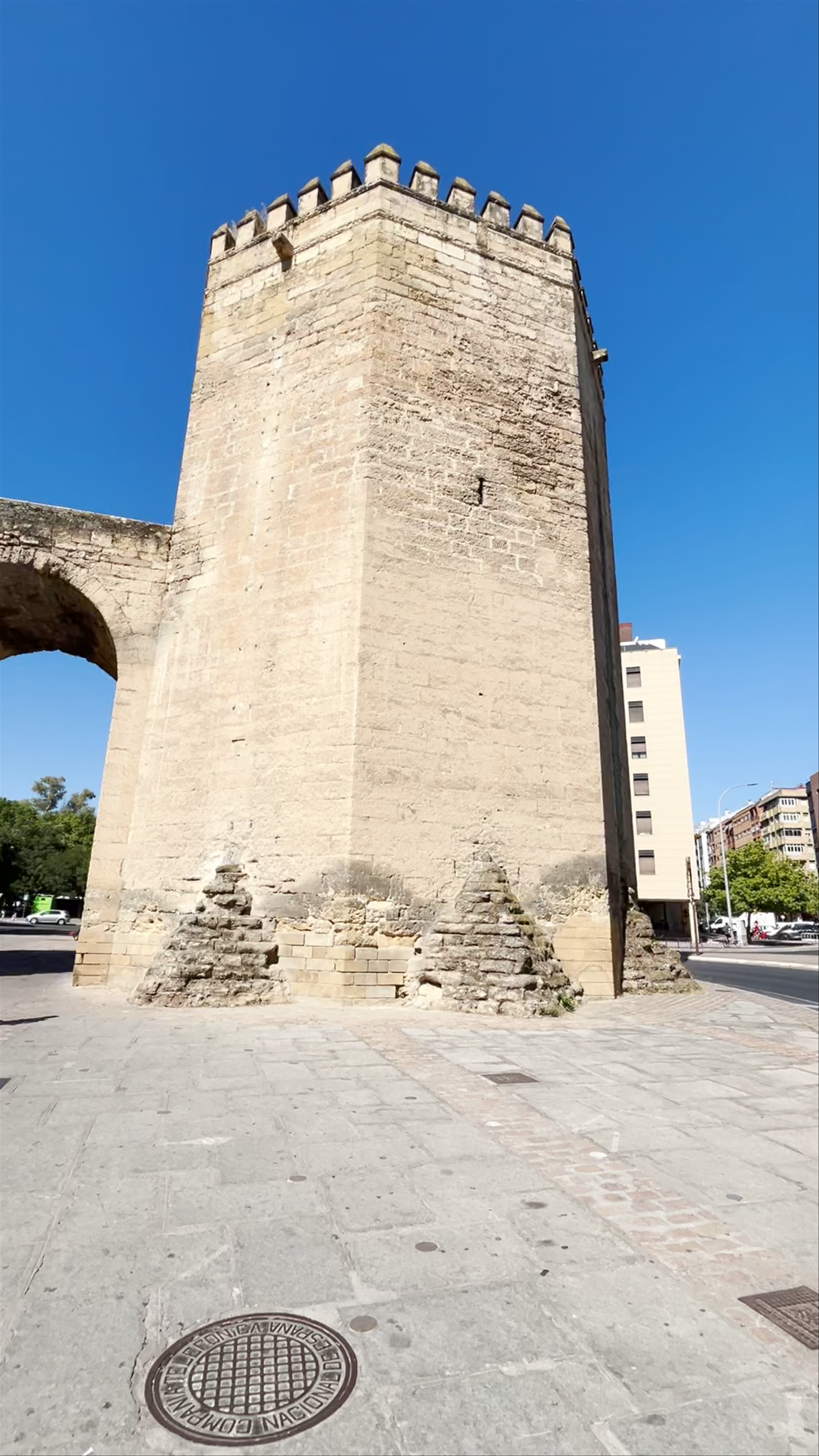 Torre de la Malmuerta: Historic Watchtower in Córdoba