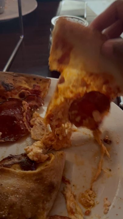 Andolini's Pizzeria Broken Arrow - 14" Peppa Pig undercooked - Pizza Near Me - Broken Arrow, Oklahoma