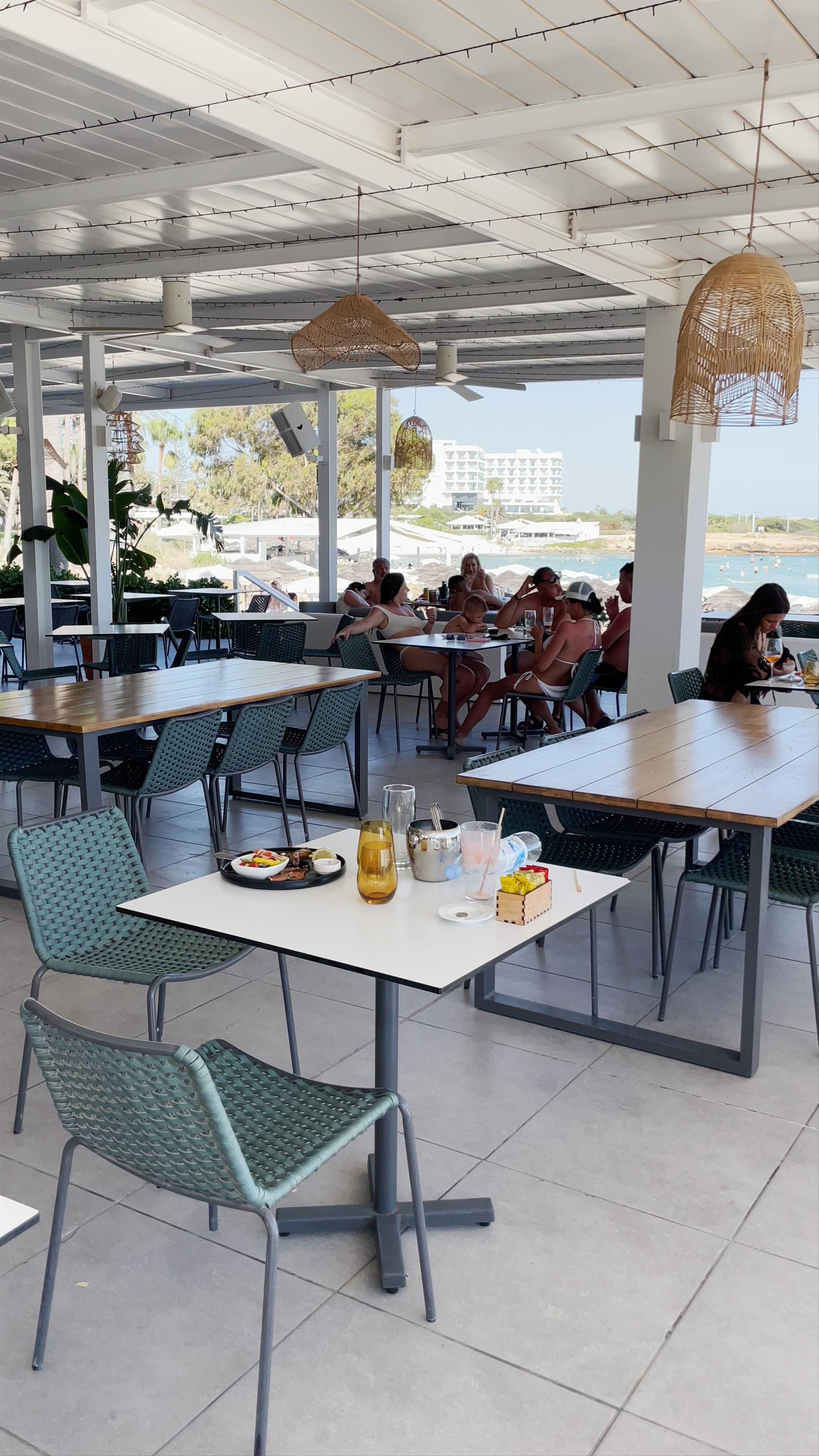 Taverna Nissi by Nissi Beach: A Seaside Culinary Escape in Ayia Napa