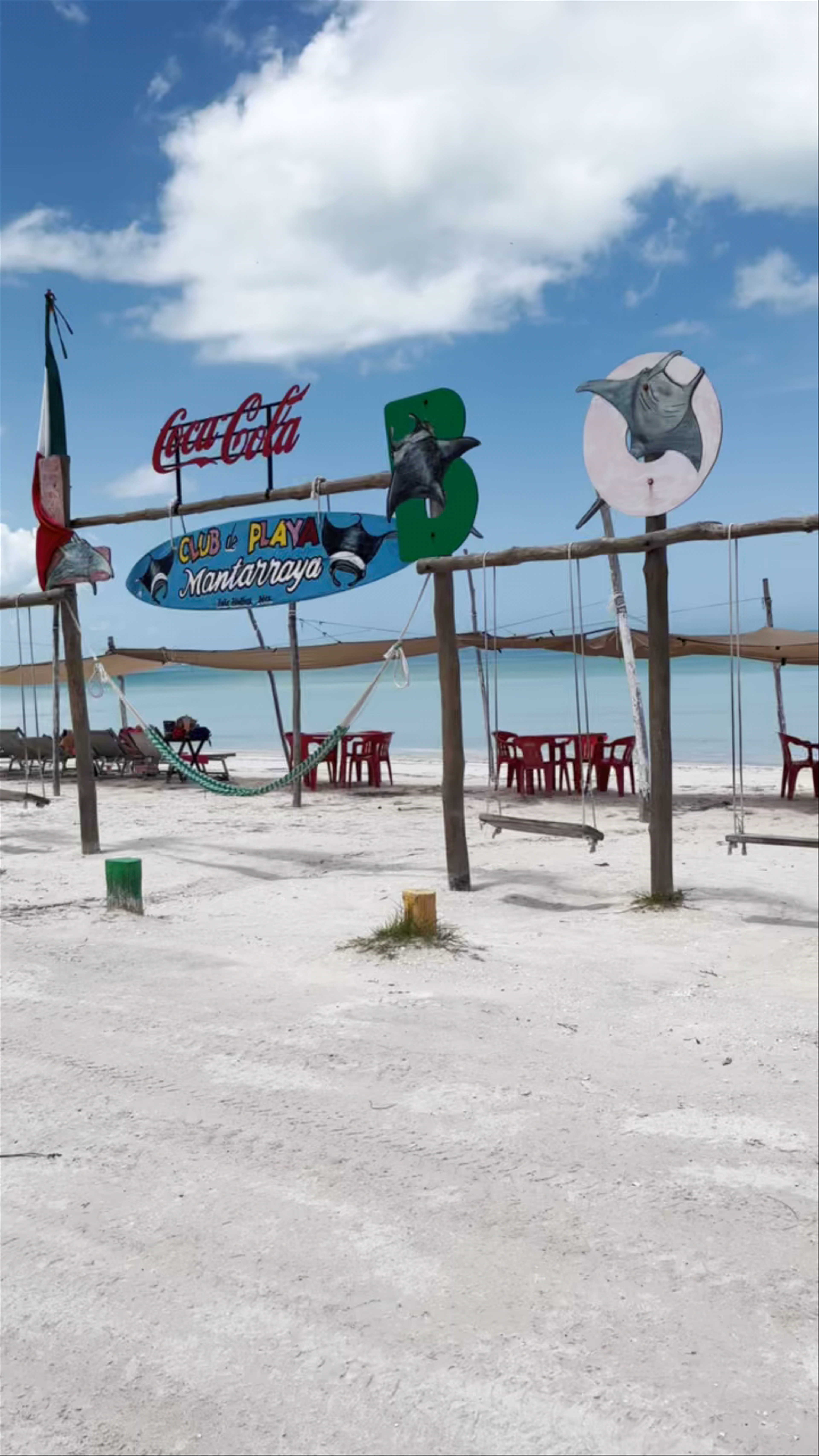 Club de Playa Mantarraya: Serene Beach Vibes on Isla Holbox