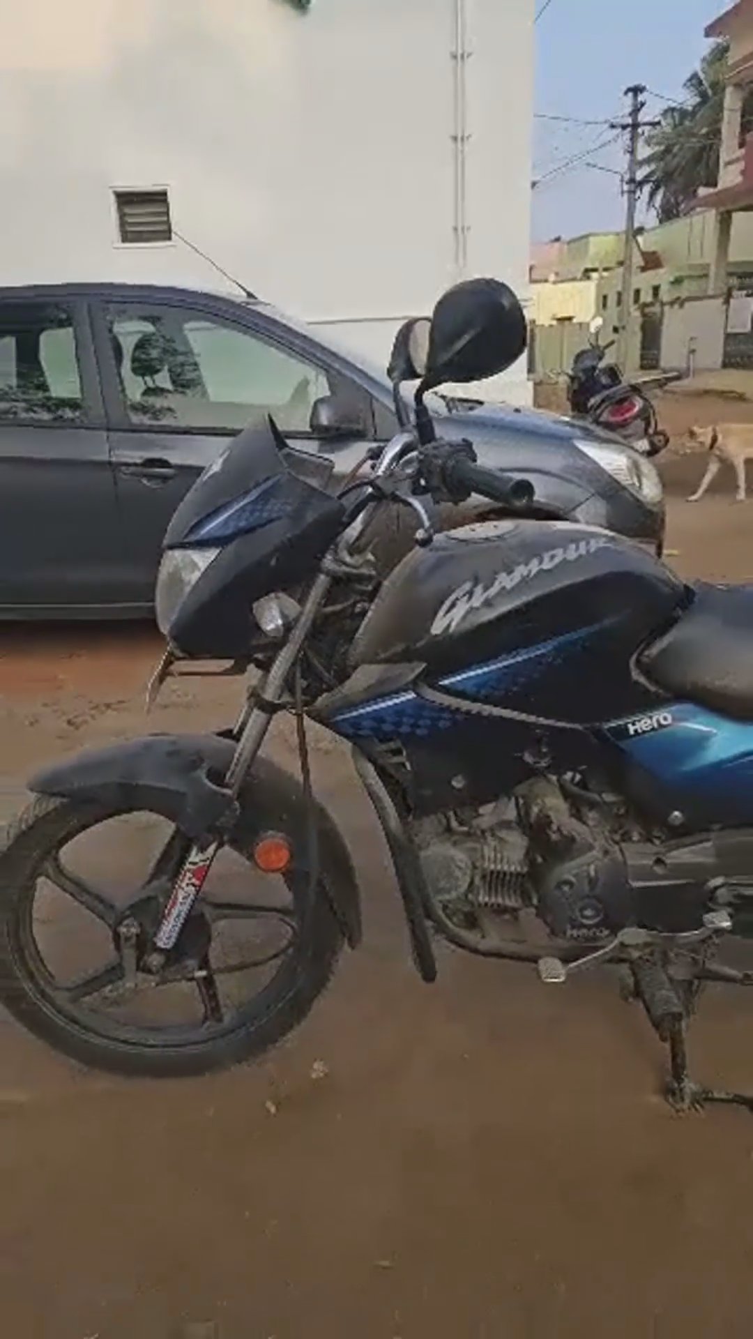 Walk-around video thumbnail