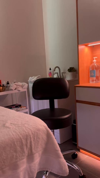 Myomskin - I feel like a new person after my first appointment with Elena - Estheticians Near Me - Lake Forest, California