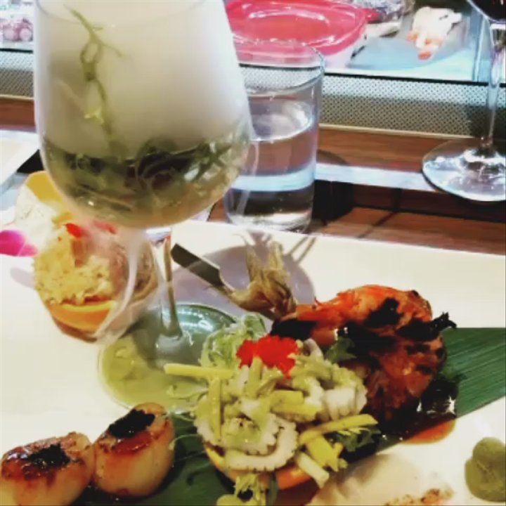 Takashi - Sushi Bars Near Me - St-Leonard, Quebec