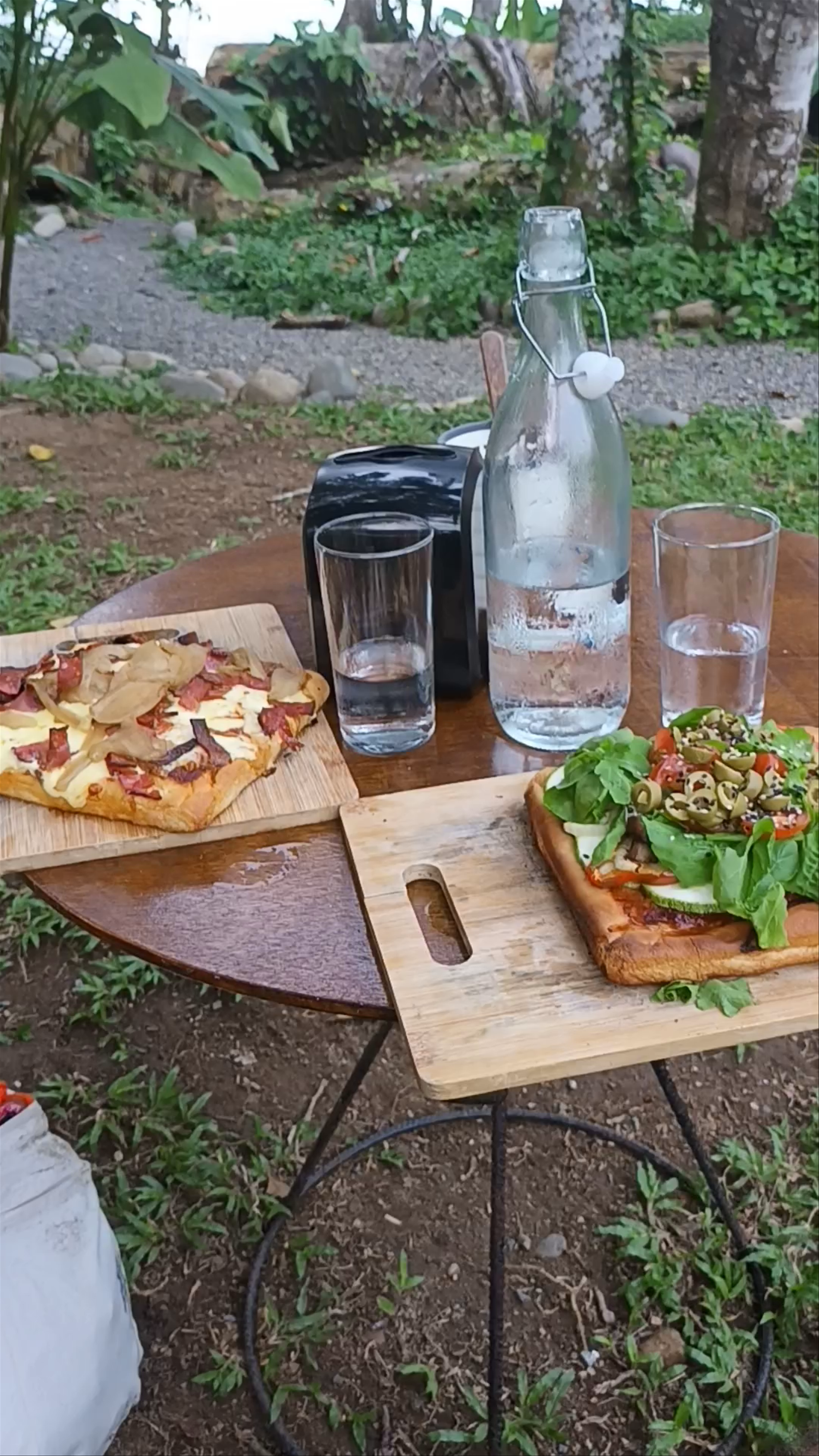 El Rincón Porteño: Fresh Outdoor Dining in Punta Cocles, Costa Rica