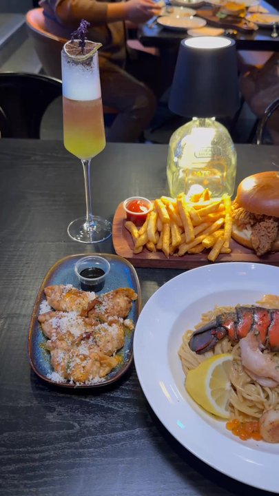 Spark Kitchen and Bar - Cocktail Bars Near Me - Richmond, British Columbia