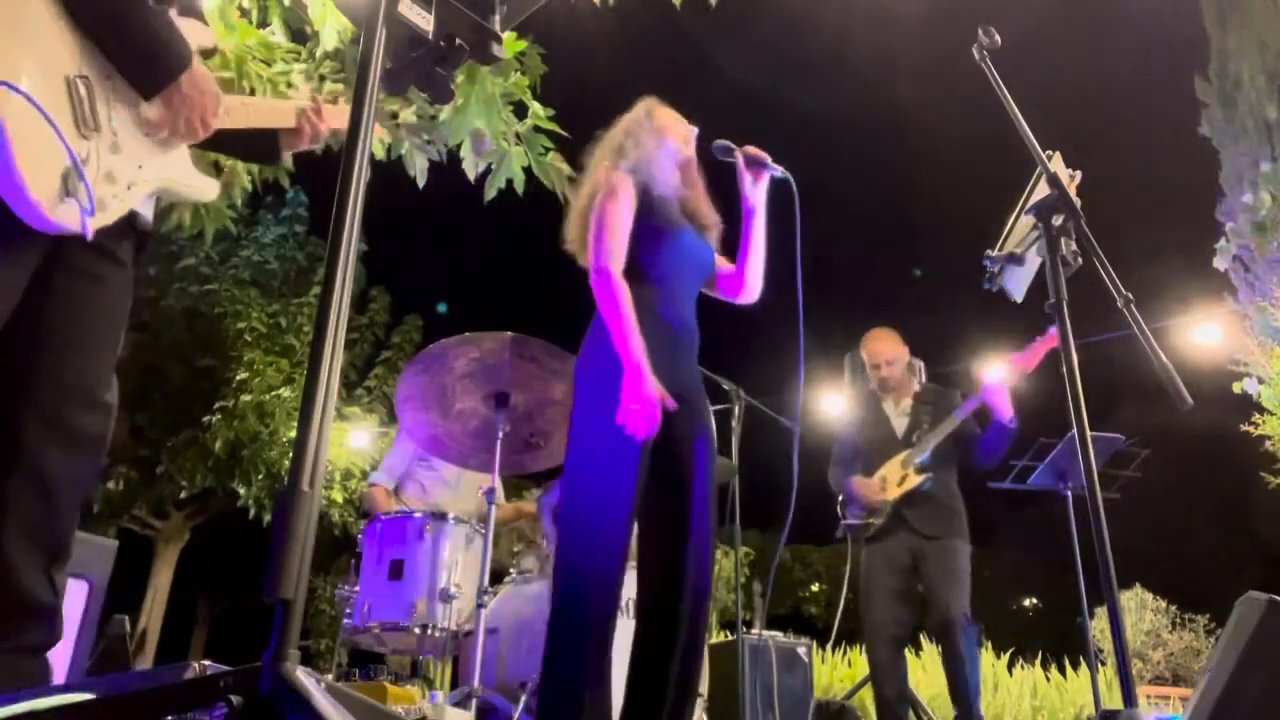 The Florence Acoustic Duo - Full Band - video