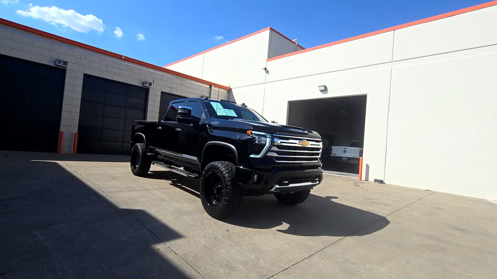 Lifted Trucks - #TX11148 - 2025 Chevrolet Silverado 2500HD High Country Crew Cab