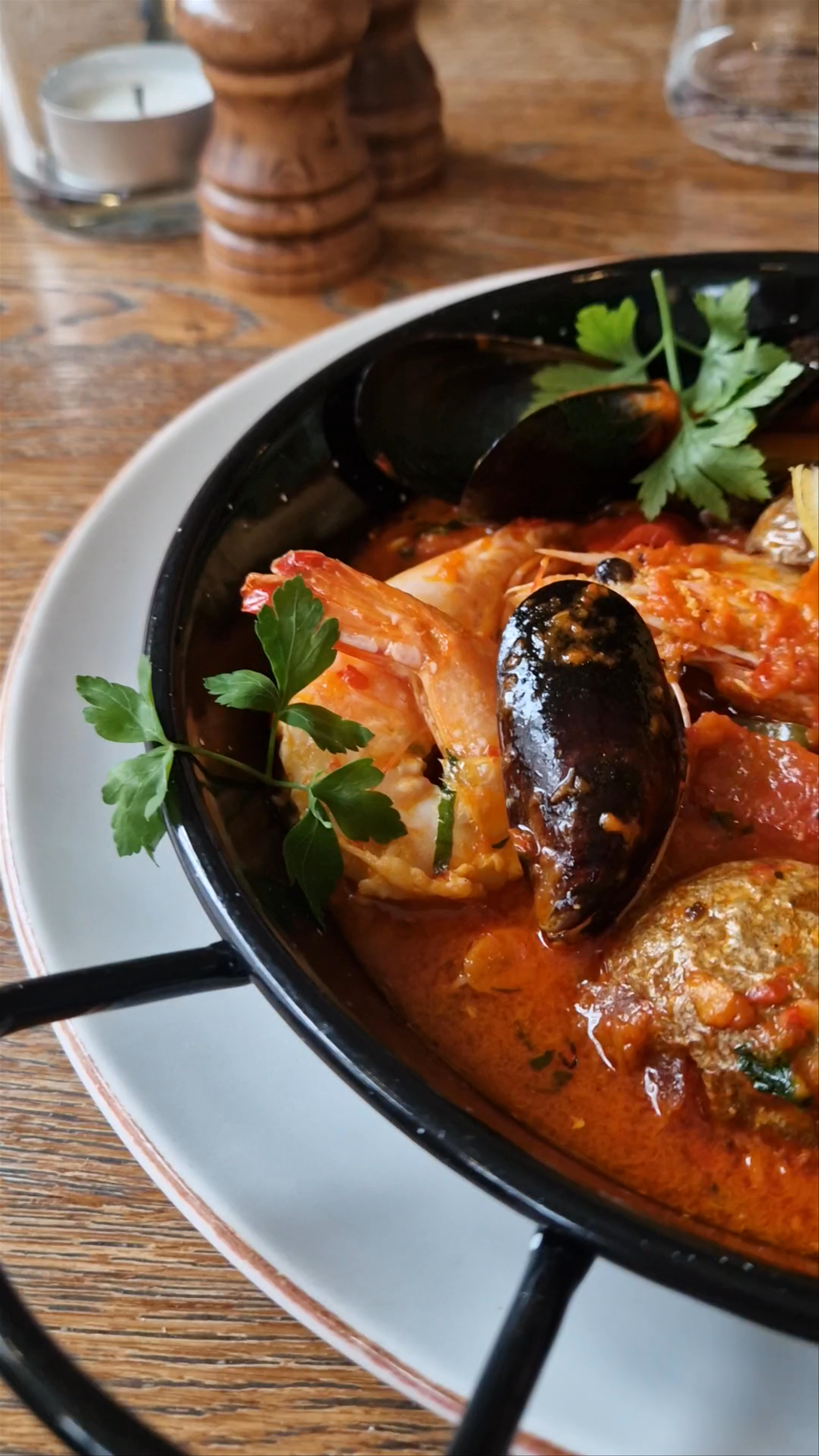 Restauracja Primitivo Kuchnia i Wino: Mediterranean Seafood Delight in Warsaw
