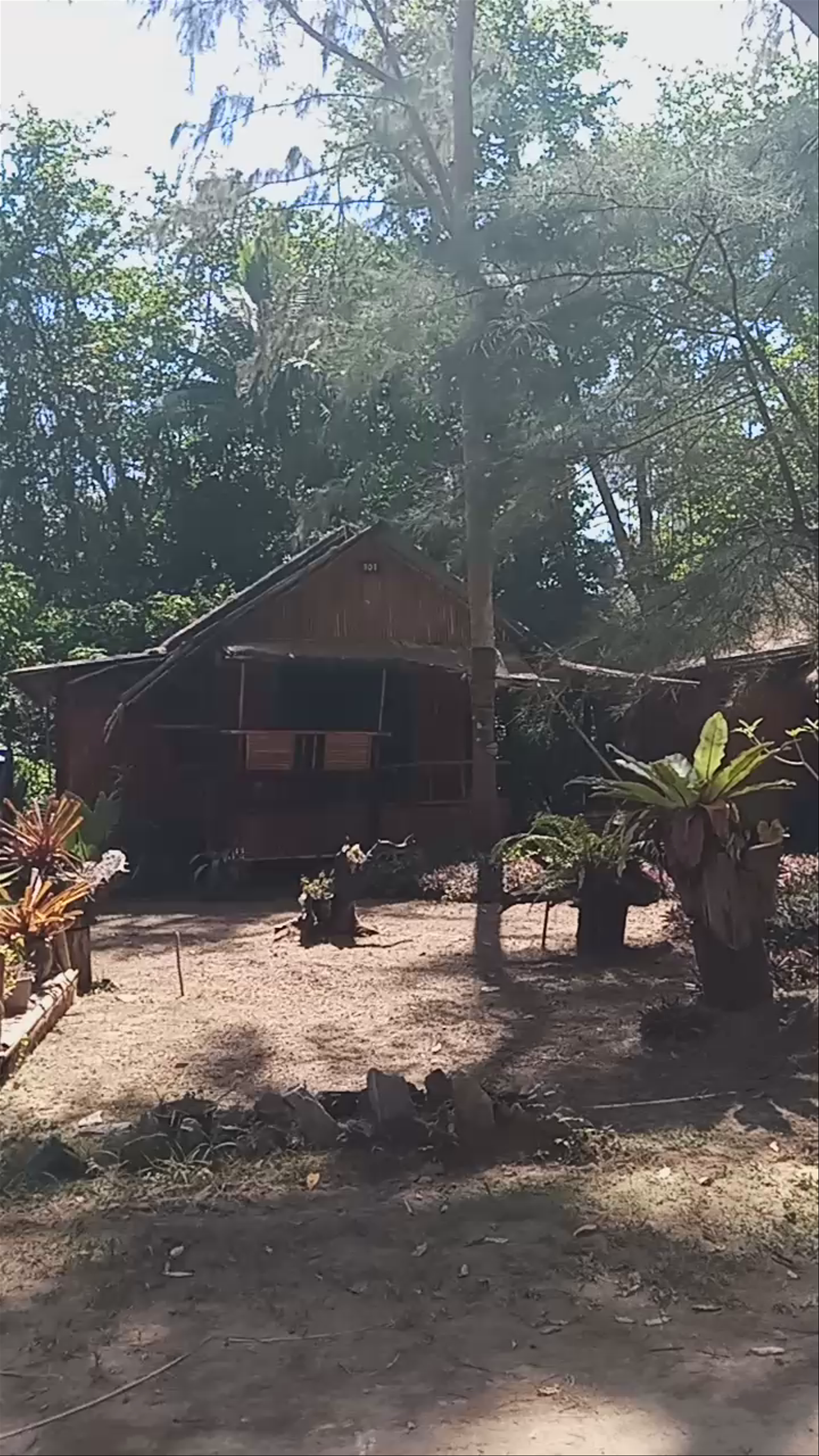 ECO LANTA HIDEAWAY BEACH RESORT