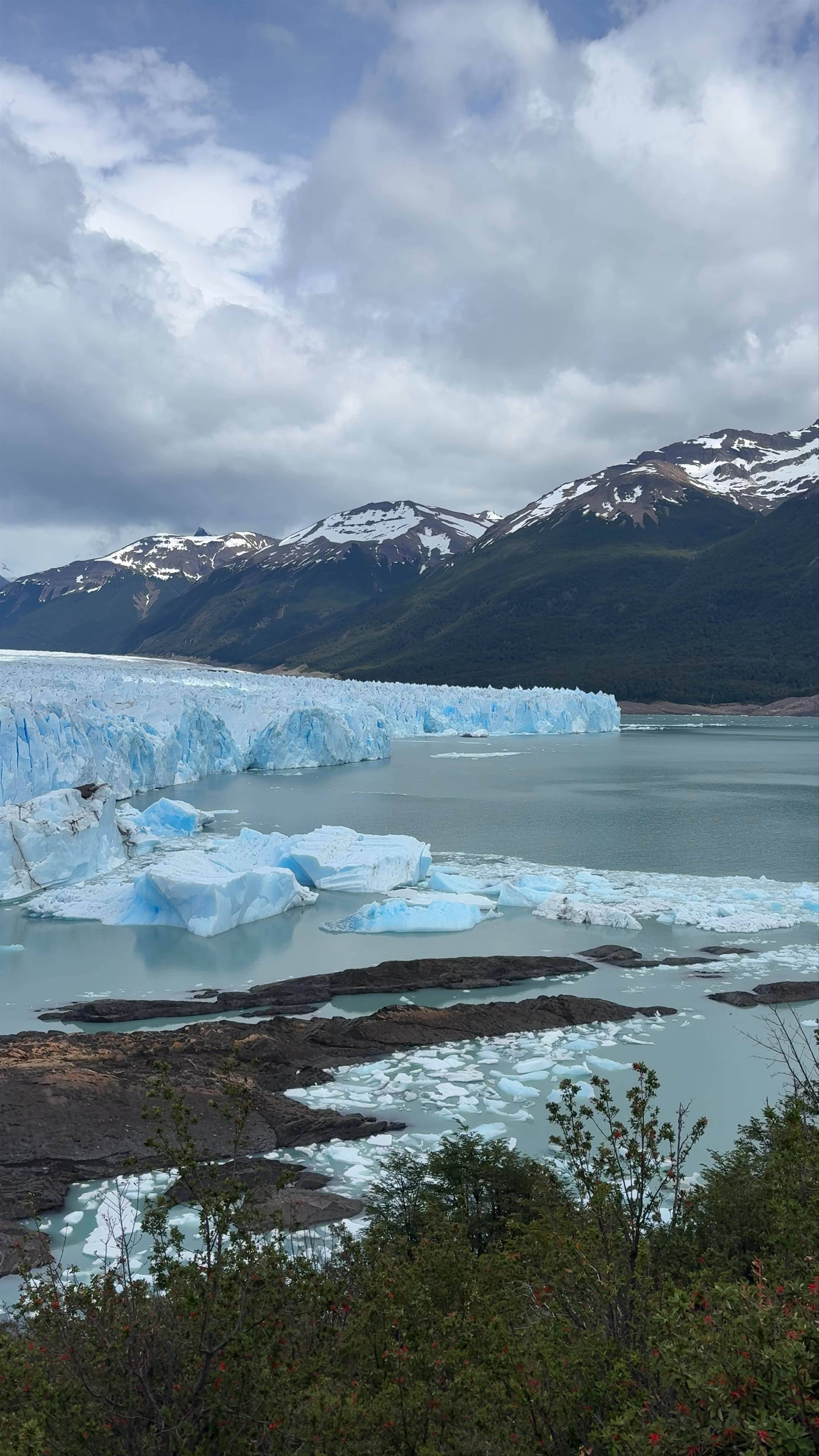 Glacier Perito Moreno: Majestic Ice and Patagonian Wilderness