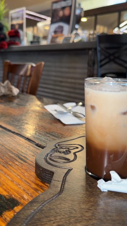 Silverback Breakfast & Cafe - Jungle Java, spider monkey, the nonbank and the baboon, ALL WITH OAT. - Cafes Near Me - Vista, California
