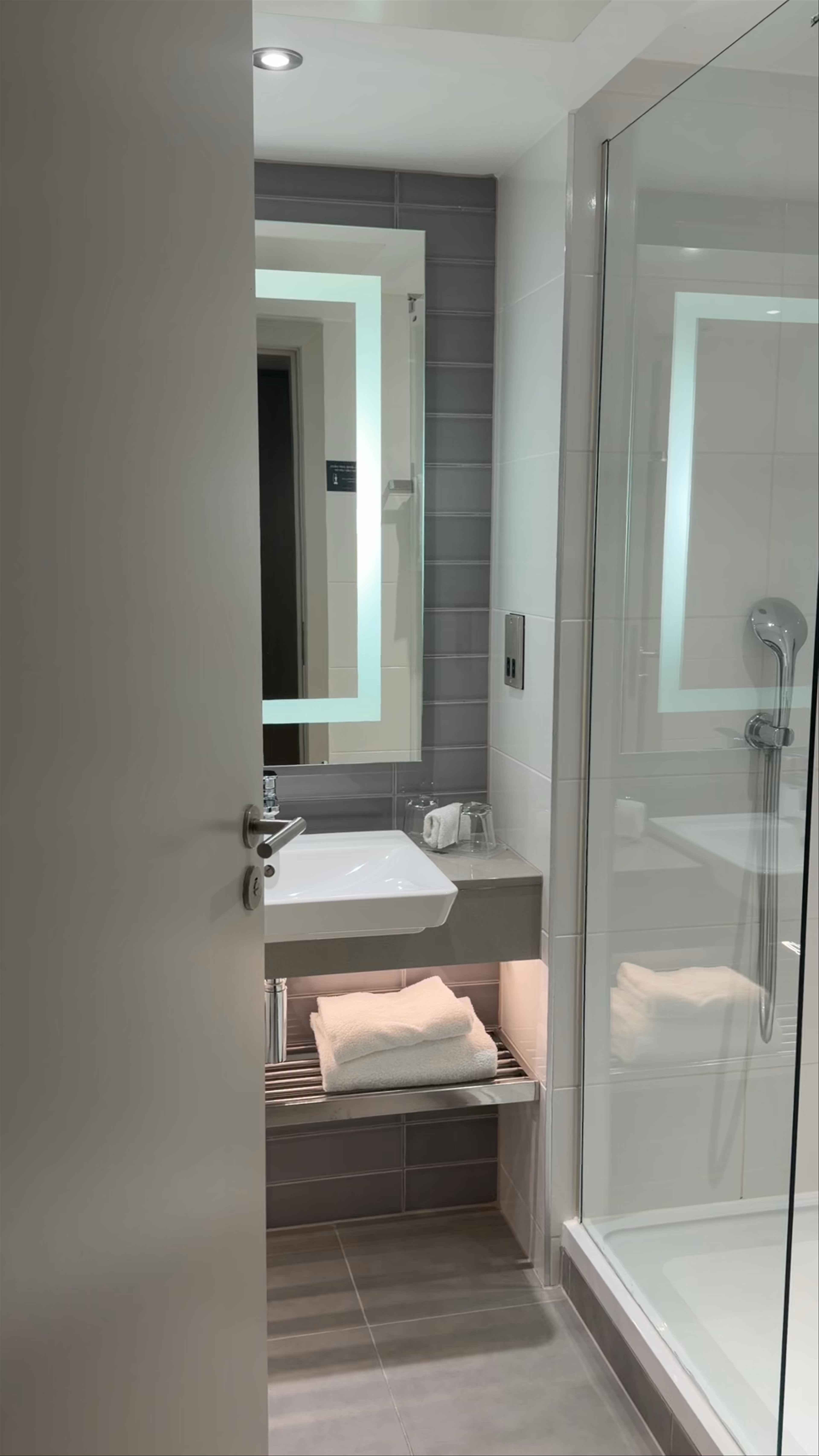 Clayton Hotel Dublin Airport
